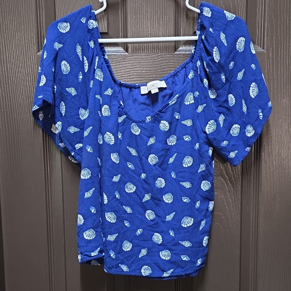 Blue Seashell Print Women's Top Loft Size S